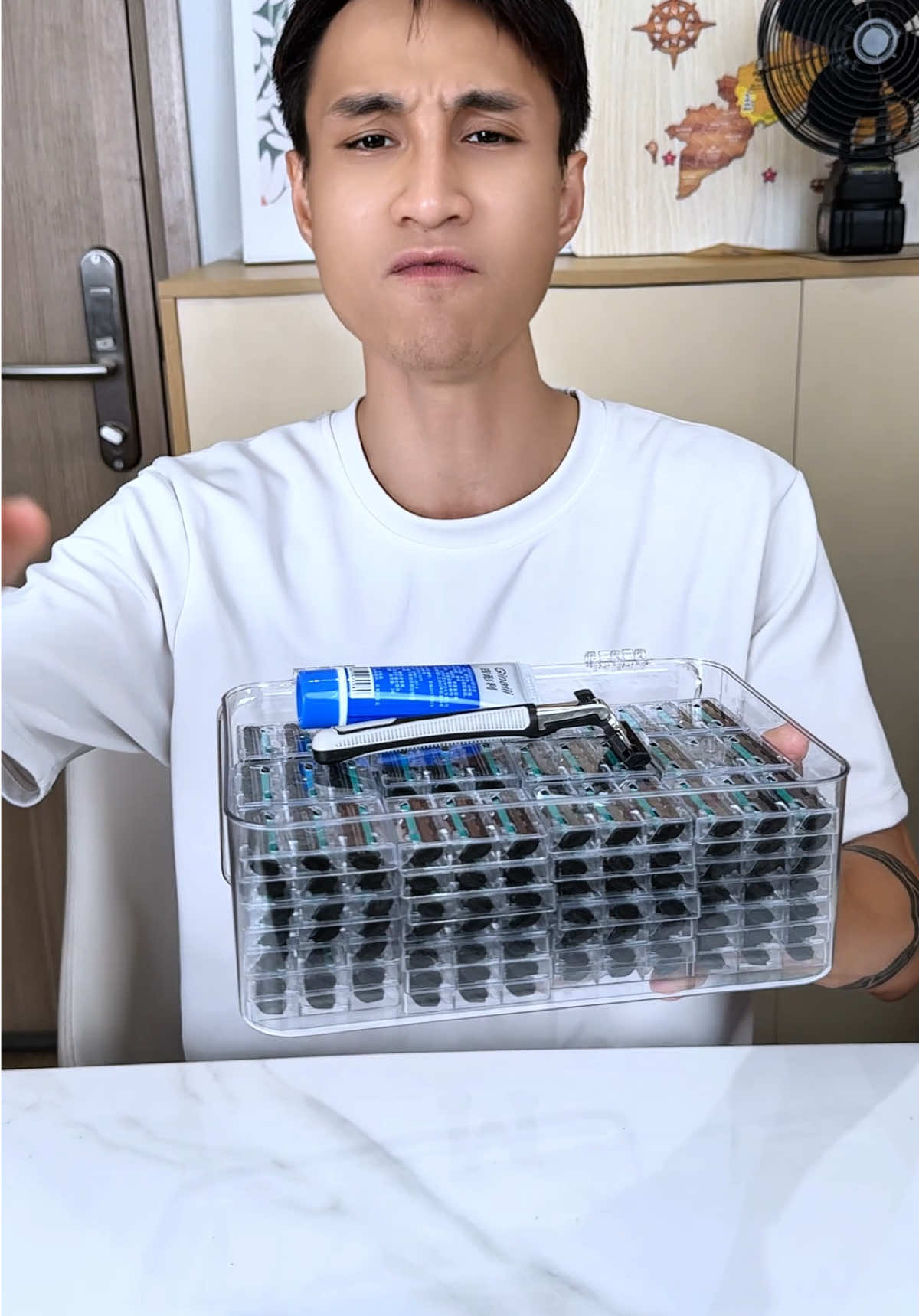 36 lưỡi cạo dây kép kèm bàn cạo nay chỉ có giá 32 k 