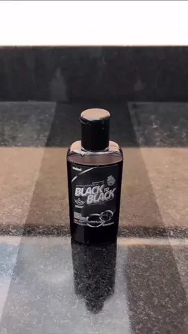 Devolva o brilho e a cor original do seu granito ou mármore em minutos! Seu balcão vai parecer novo de novo! ✨🖤 Clique no carrinho laranja do Vídeo e garanta já o seu! #granito #marmoresegranitos #marmore #limpador 