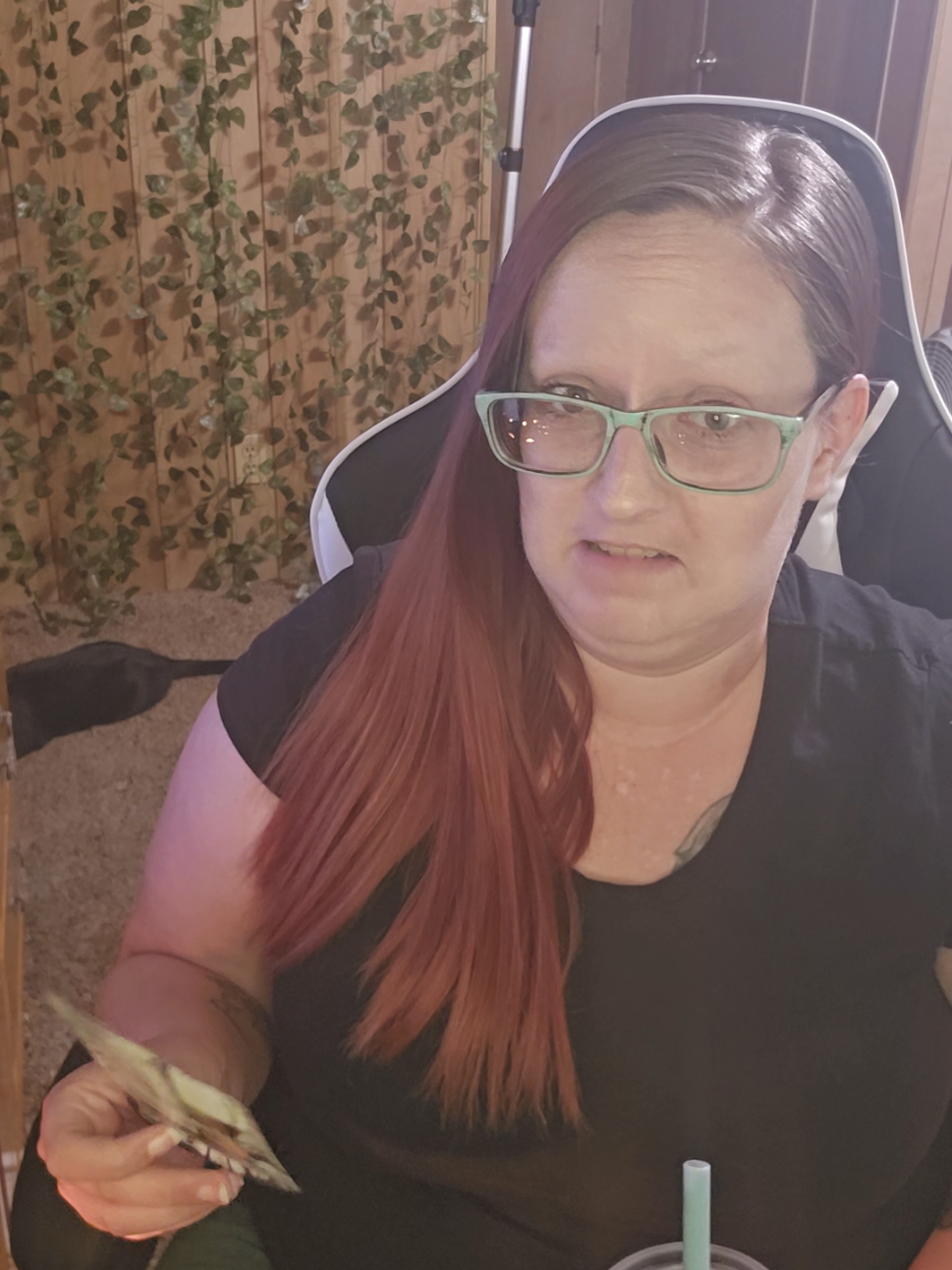 My #real  honest review of kajun loaded tea im so tired of #influencer  influencing me to buy crap products  😡  Let me know if yall want more #honestreview  😊  Also, I was promted to say this was a sponsorship or something like that so let's call this the disclaimer ? 