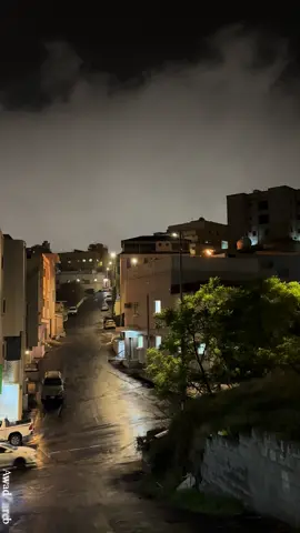 أحياء أبها مساء اليوم. في أحر فصول السنة. مطر وسحاب وضباب ❤️