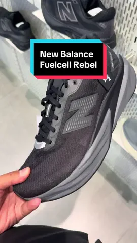New Balance Fuelcell Rebel, V5?? #nb #fuelcellrebel #newbalance #pelarikalcer #pelarikonten #fullblack #promomakanmerdeka 