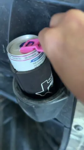 This little gadget is called the Beverage Barricade — and honestly? It’s lowkey genius. You just pop it over the can tab, and boom — no more broken nails, no more mystery floaties in your drink, and definitely no bees flying in while you’re distracted at the BBQ. #its5oclocksomewhere #popatop #whitegirlwasted @DealGuys  @White Claw  @Beverage Barricades 
