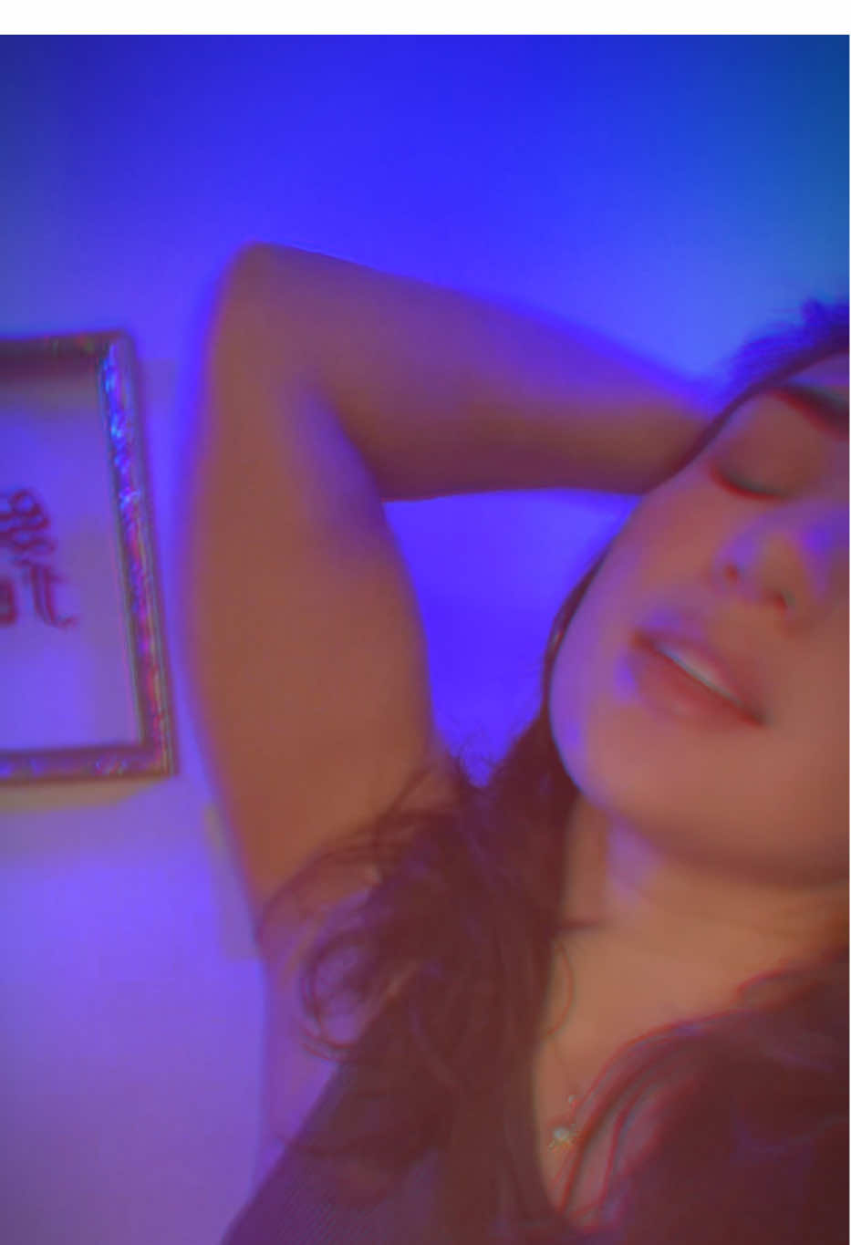 Idk why but this is giving me y2k vibes, which I’m craving. I’m not quite there though. Time to go thrifting! #sillygoofymood #justvibing 