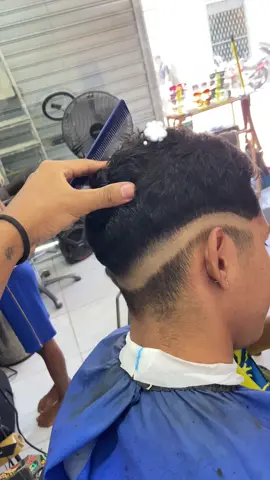 n desiste nunca. . #reguamaxina💈📐 #fyppppppppppppppppppppppp #barbearia #fouryou #cortedojaca    