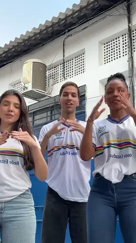 parecendo IA… KKKKKKKKKKKKKKKK #dancinhasdotiktok #dancinhatiktok #escola#ete #escolaestadual #ensinomedio #escolapublica #dancinha 