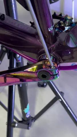 ¿Te enseño cómo montar unas bielas? 🛠️ #bike_cO #stuntenbicicleta #bikehacks #mecanicabicicletas 