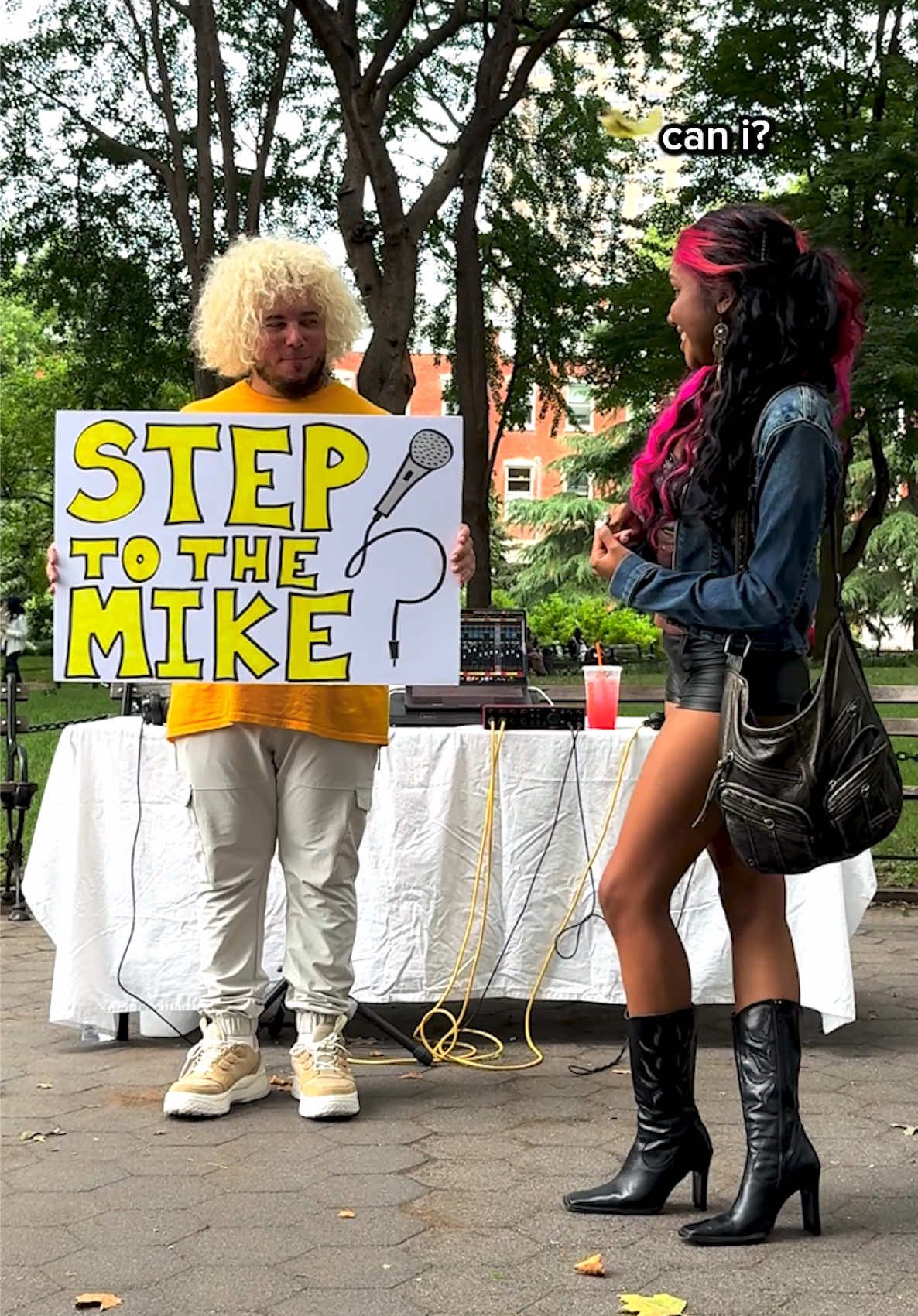 Gave voice to everything we couldn’t say ourselves 😩🎶 @Journeymontana  #steptothemike #publicperformance #streetperformer #freestyle