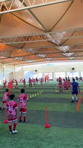ابطال ليدرز.. لمسة، تمريرة، تحرك، رشاقة ❤️⚽#أكاديمية_ليدرز 