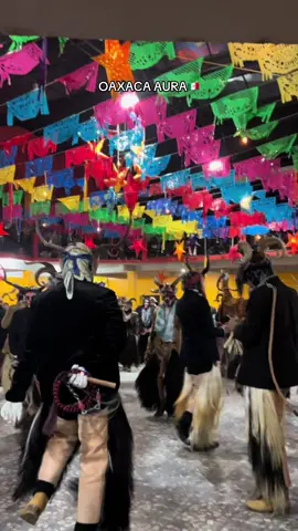 la danza de los diablos se baila con chilenas de Oaxaca, pero le queda muy bien este audio 💯 #lostiosaura #aura #fyp #paratiiiiiiiiiiiiiiiiiiiiiiiiiiiiiii #oaxaca 