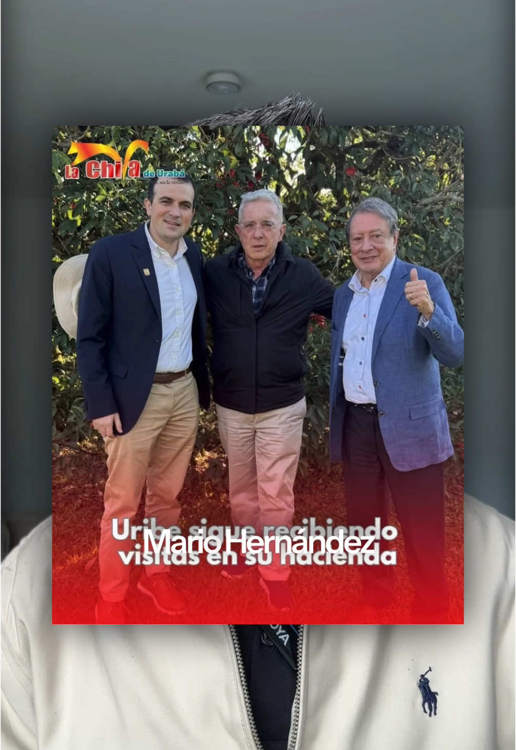 Empezó lluvia de visitantes en la finca de Uribe en busca de consejo, como empresario Mario Hernández.  Hablamos sobre cómo Álvaro Uribe Vélez se ha convertido en un líder al que muchos están acudiendo en peregrinación a su finca en Rionegro, donde empresarios y políticos buscan sus consejos mientras cumple su pena de arresto domiciliario. #ÁlvaroUribeVélez #Rionegro #LíderesPoliticos #PenaCarcelaria @ÁLVARO URIBE VÉLEZ ÉL MEJOR @Fico Gutiérrez @Abelardo De La Espriella @Paloma Valencia @Gustavo Petro @Álvaro Uribe Vélez @Andrés Gury Rodríguez @Andrés Julián Rendón @Juanmanuelsantosedits🇨🇴🧏🏿? @Vicky Dávila 