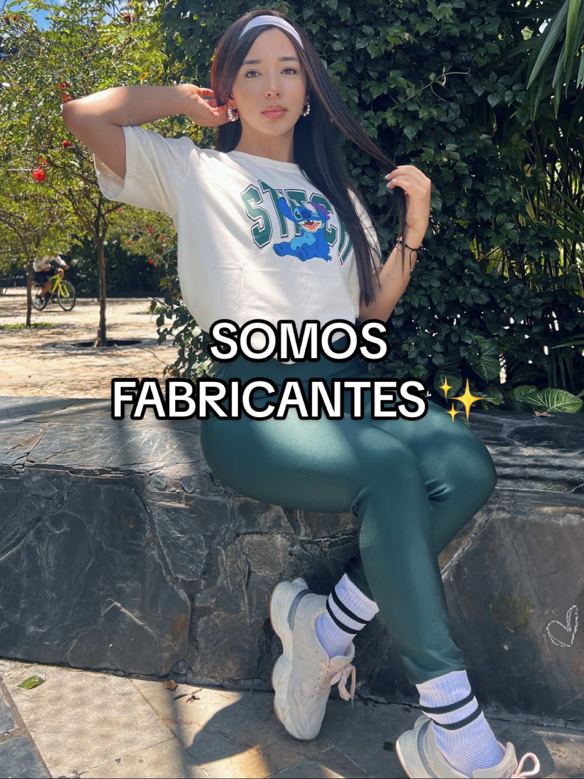 Emprende con nosotros 🩷 Fabricantes de ropa deportiva en Medellín y camisetas personalizadas  3045676417 3104349143  #ropadeportiva #seamless #medellín #fabricantes #mayoristascolombia 