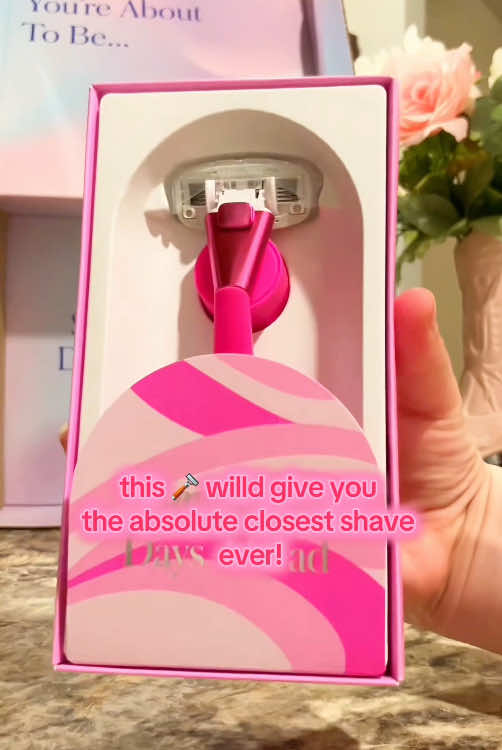 if you want the closest, softest shave then @Athena Club is your bff!! these come in so many cutie colors. who doesnt love a pink razor?! also- AVAILABLE ON TTS! #fypシ #omahacreators #nebraskacontentcreator #athenaclub #razorrecomendations #girlyrazor #nebraskacreator #fypシ゚viral #tiktokshop #tiktokshopaffiliate 