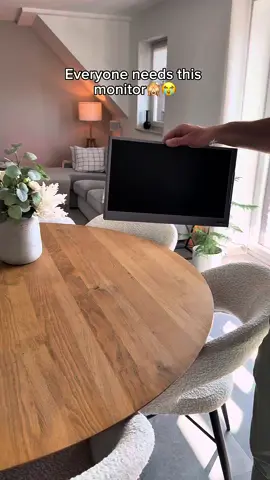 Look at this ahh work from home setup 🙈 #Tech #techgadgets #newtech #monitor #wfh #coolfinds #coolgadgets #Tech #amazonfinds