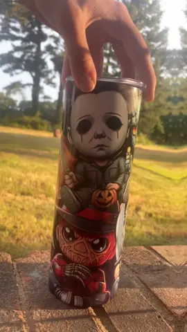 I’m obsessed and just in time for the spooky season! This horror theme tumbler featuring Freddy , chucky, pin head, IT, Frankenstein, and more! Super cheap for the quality. I put ice in it and it lasts for the entire day without having to refill the ice and it stays cold. #tumbler #horror #halloween #summerween #fyp #tts #tiktokshop 