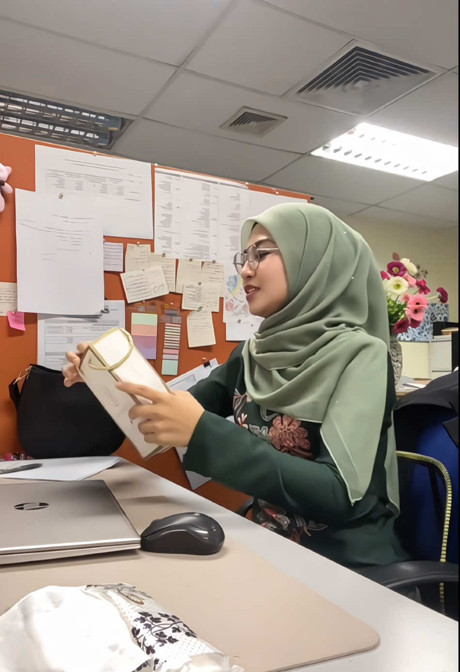 Kurung cantikk n selesaa cek di beg kuning 😉 #fyp #bajukurungmoden 