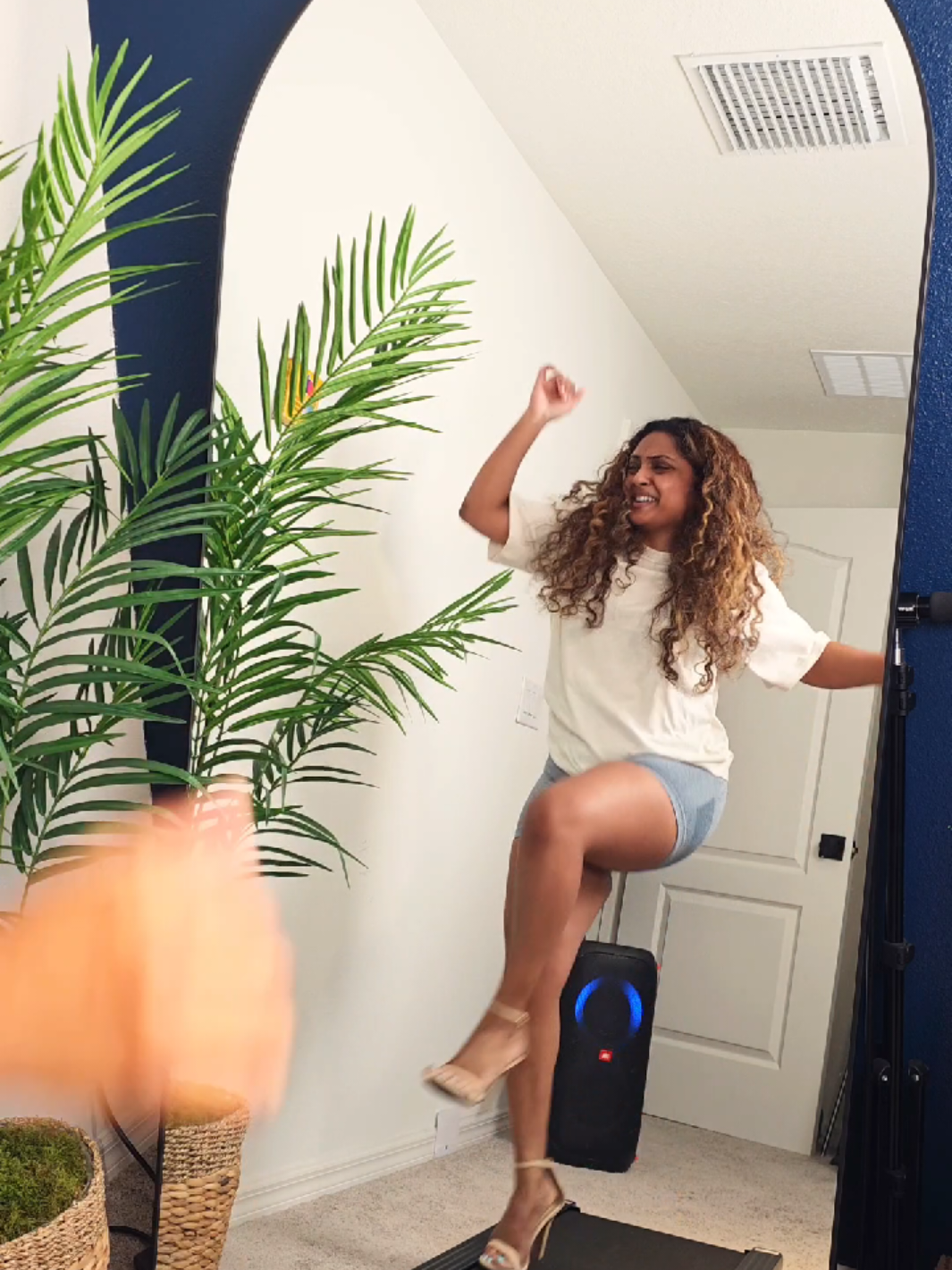 if the heels can't pass the row di boat and signal di plane test I don't want em 🤣 #heels #heelsworkout #caribbean  #walkingpad #dancehall @JBLAudio @Dream Pairs 