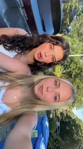 capeee @lyla🦈 