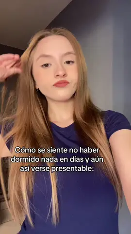 La deuda de sueño: hola 🥰.      Es que traigo unas ojeras grandísimas y NEGRAS, pero mi corrector me cubre todo. Te amo Loreal 😭💗
