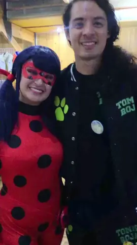 POR FIN CONOCÍ A CHAT NOIR AAAA 😭 Y eso amerita mi primer tiktok, y más en el #MiraculousDay 🐞❤️ TQM @TommyRojas_  🫶🏻 #MiraculousLadybug #miraculous #Ladybug #chatnoir #miraculouscosplay #Cosplay #cosplayergirl #ladybugandcatnoir #ladybugcosplay #Ladynoir #marinette #adrienagreste #fyp #fyppppppppppppppppppppppp #marinette #marinettedupaingcheng #fypviraltiktok #mundomiraculous #miraculoust6encines #ladybugychatnoir #lasaventurasdeladybug #parati #8deagosto #miraculousladybugtiktok #miraculousespecial 