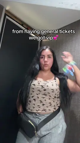@Alejandra @Baja Beach Fest 1,000 tickets for free no way🥴💕