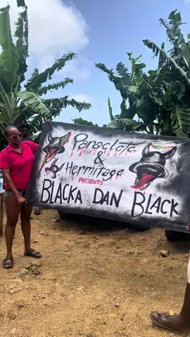CAPITALLLLL 🗣️ The true heart of Spicemas isn’t just on the main stage, it’s in the villages. We were incredibly fortunate to spend the afternoon in the community of Paraclete in St. Andrew’s for a Jab experience and some Oil Down. The stories behind the ole oil and chains are deeply rooted in resilience and freedom. #SpicemasPressPosse #RespectTheTradition #PureGrenada #GrenadaTourismAuthority #Caribbean #PressPosse473 