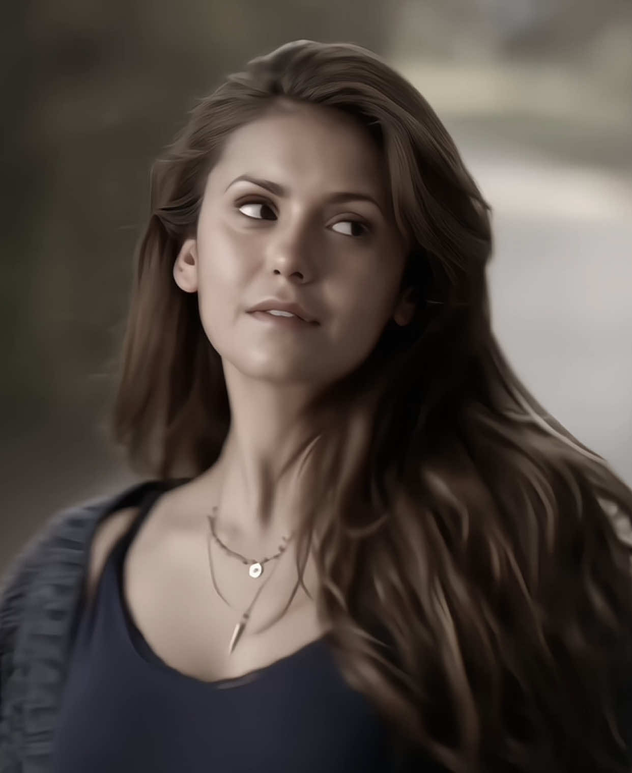 وين اسأل اني عنه ! #elenagilbert 