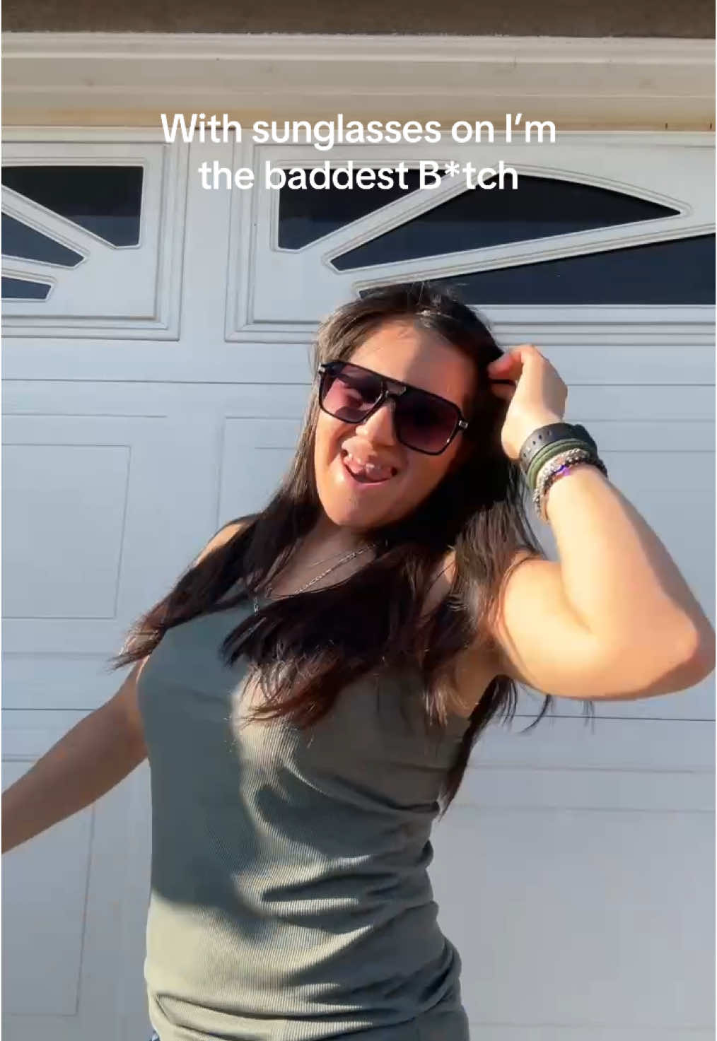 Once I got sunglasses on I’m on top of the WORLD 🌎                                #sunglasses #baddie #dancing #ootdinspo #OOTD #fyp #JOCELYNGARCIA11 #jocyg11_ 