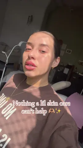 A lil of this 🤏🏼 & a lil of that ✨suddenly I’m a baddie again ✨ #skincareproducts #fyp #beautytips #beauty #wlw 