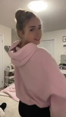 I HEARD FROM KATIE #foryou #trending #messybun 
