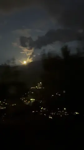 The moon over Gatlinburg 🌖 