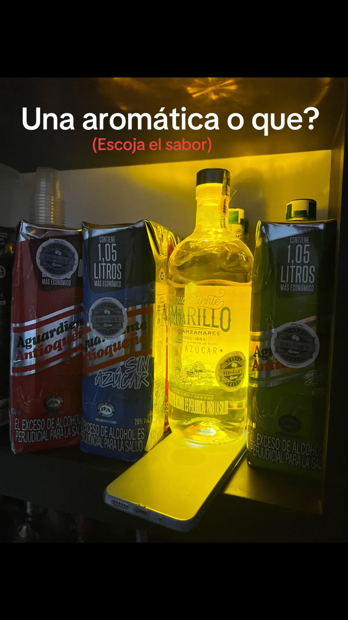 Cuando todos piden aromática… pero tú traes la receta original para calentar el alma. 🫖❌🥃💛 Con Yeison Jiménez de fondo porque así se siente mejor. 🎶 #HastaLaMadre #YeisonJimenez #AguardienteAmarillo #PlanPerfecto #EntreAmigos #PuroSabor #Colombia #LicorColombiano #TardeConAmigos #Brindis #TikTokColombia #FindePerfecto #buenavibra 