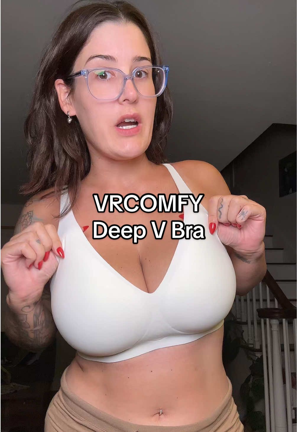 Viral jelly bra is restocked!!! You know I am a sucker for a comfortable and wire-free bra! #vrcomfy #jellybra #wirelessbra #brareview #comfybra 