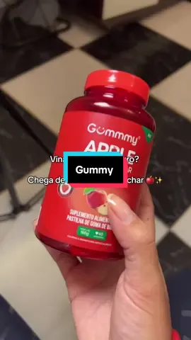 🍎 Vinagre puro? Nunca mais! Agora eu desincho e cuido do cabelo de um jeito muito mais gostoso e prático. 🍒👆🥂 #vinagredemaçã #gummy #biotina #desinchar #beleza