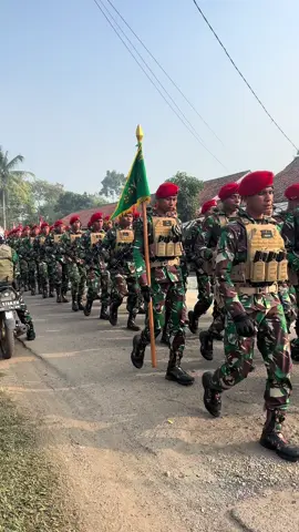 Komando 🫡 #komando #kopassus #kopasus #tentara #tentaraindonesia #tentaranasionalindonesia #tentaraganteng #batujajar #batujajarbandungbarat 