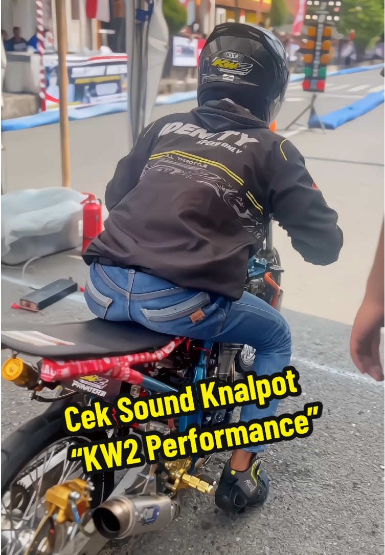Membalas @REXY Bersama @KW2 Performance Exhaust kita ngejetzzz 🚀 #ninjaisabella #kw2performance #ninja250 #dragbikebanjarnegara #fyp 