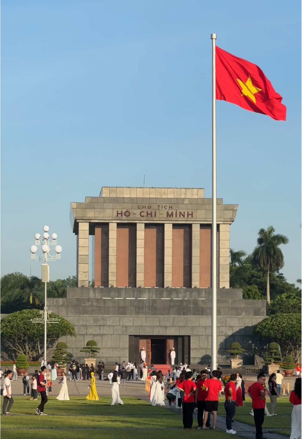 Năm con 22, con ở miền Nam ra thăm lăng Bác, cũng là dịp kỷ niệm 80 năm ngày Quốc Khánh🇻🇳 ❤️  #vietnamtoiyeu #langbac #kyniem80namquockhanh #hanoi #hni #fy 