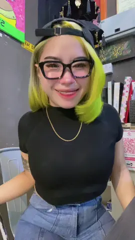 a6 banget loh💚🏄🏻‍♂️#eiylaadieyla #fyppppppppppppppppppppppp #sarawakian #thailand🇹🇭 #indonesia🇮🇩 #fypage #hairstylist #hairstyle #velocity 