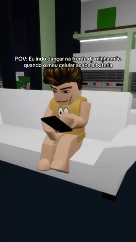 só falta ela me bater KKKKK @izona 👍🏾 #roblox #robloxmeme #humor #viral #meme 