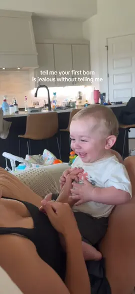 sis came in hot with that fake laugh 😂  #babiesoftiktok #Siblings #laughingbaby #MomsofTikTok #relatable #parentsoftiktok #toddlersoftiktok 