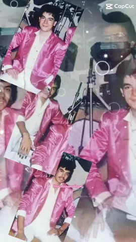 A que no los habían visto vestidos de mi color favorito  a mis #temerarios? Se ven guapos o no?  🩷🩷🩷🩷🩷🩷🩷🩷🩷🩷