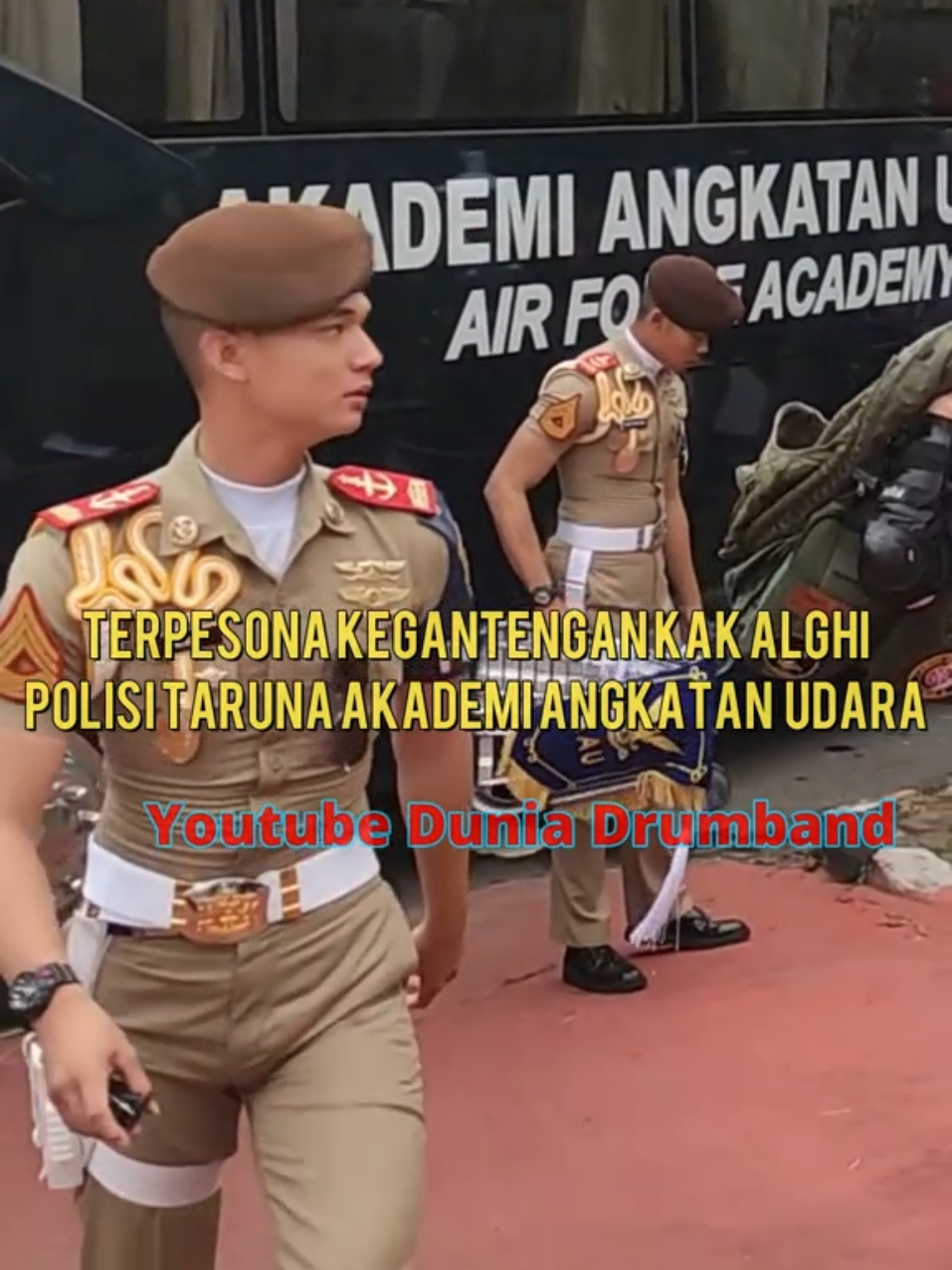 Masyaallah Terpesona Kegantengan Poltar Idola AAU Kak Alghi #fyp #fypシ゚viral #poltar #taruna #drumband #aau #gitadirgantara