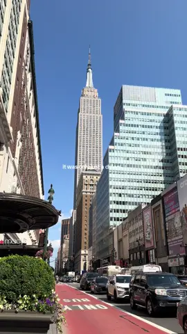 dream city  #newyork #nyc #newyorkcity #nycskyline #littleisland #littleislandnyc #littleislandpark #thingstodoinnyc #mustseeinnewyork #newyorkers #thingstodo #summerinnyc #statueofliberty #welcometonewyork #empirestatebuilding #empirestate #empirestateofmind #creatorsearchinsights #littleislandny #newyorkmustsee #mustsee