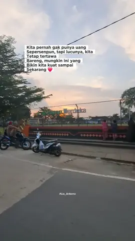 pernah kok tapi tetep ketawa #CapCut #pelitfyp #seneng #allah #fypシ #fyp #affiliate #katakatamotivasi #ketawa 