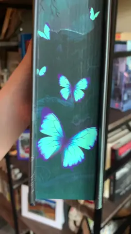 The first video I posted of this special addition Quicksilver book I bought from @moonbowbookclub on Etsy didn’t do the sprayed edges justice. That being said, here’s a closer look so we can all admire the beautiful details of these edges! #specialeditionbooks #quicksilver #BookTok #booktoker #fyp #booksforyou #booksfyp #books #book #sprayededges 