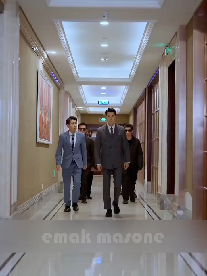 Wanita itu tetap bekerja di perusahaan orang lain meskipun dirinya sudah menjadi istri ceo #dramakorea #dramaviral #dramacina