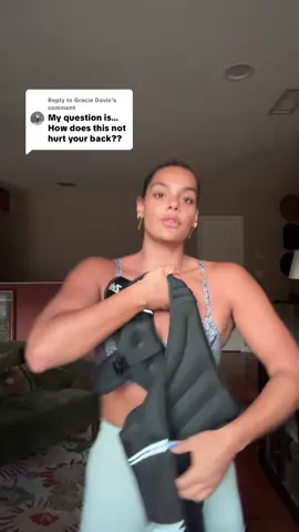 Replying to @Gracie Davis the weight is evenly distributed so it doesn’t put pressure on your back! I have an inflamed disk so I have to be careful but this doesn’t hurt it and when I get back flare ups I don’t use the weighted vest at all/workout at all #weightedvest #homeworkoutsforwomen #workoutequipment #fitnessequipment #fitnessaddict 