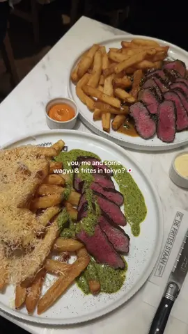 steak & frites at this place was delightful. #wagyu#tokyo#japan. de frites staan in harajuku.
