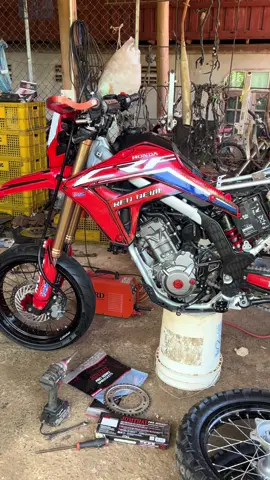 รถแรงไม่ซ่อม ก็จอด🤣🤣#CRF #crf300l #HONDA #crf300lโมตาด #supermoto 