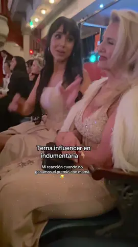 La anto y la Clau perdieron injustamente, sos más anto te calientas, más Clau tranquila aplaudía  Las leo  #paratiiiiiiiiiiiiiiiiiiiiiiiiiiiiiii #madreehija #humortiktok #flypシ #santafe 