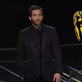 the text is kinda offbeat 😭// jake gyllenhal MY HUSBAND 😍😍🔥 #jakegyllenhaal #jakegyllenhaaledit #edit #tearsxlipgloss #viral #alightmotion #ambrositop🐻 #xyzcba #husband #gay